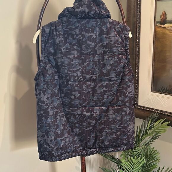 Puffer Camouflage Vest - Picture 4 of 9